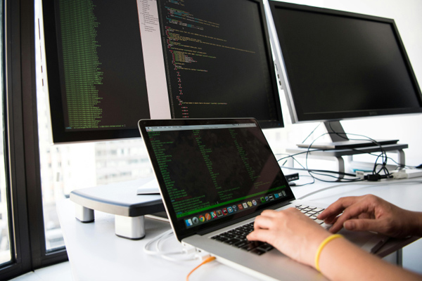 高薪月嫂公司排名（口碑好的月嫂公司 ）