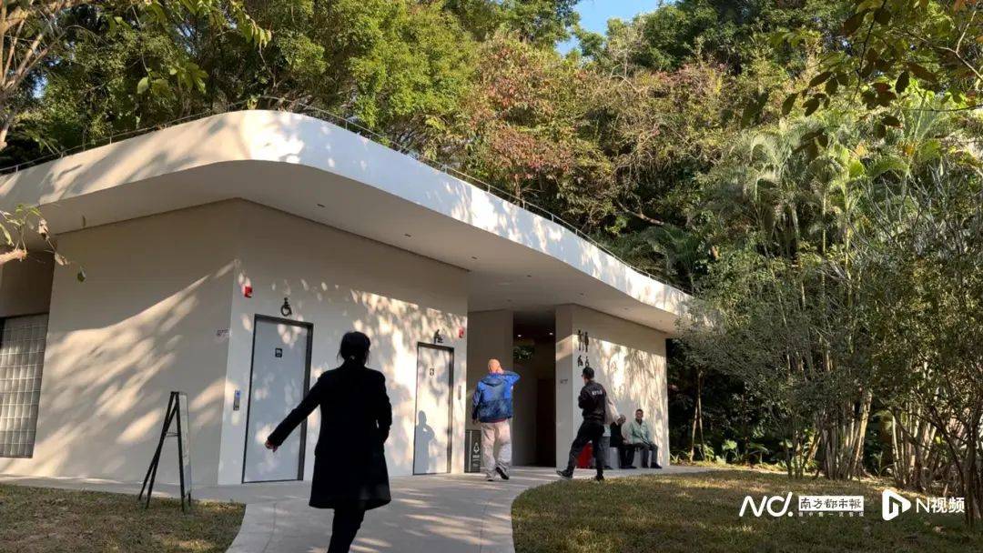 座椅松動(dòng)、護(hù)理臺(tái)發(fā)霉!深圳部分母嬰室管理堪憂<strong></p>
<p>母嬰護(hù)理
</strong>,部門回應(yīng):母嬰護(hù)理