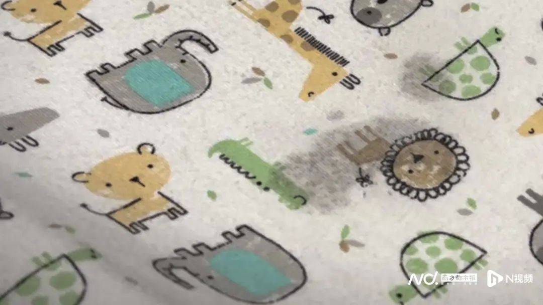 座椅松動(dòng)、護(hù)理臺(tái)發(fā)霉!深圳部分母嬰室管理堪憂<strong></p>
<p>母嬰護(hù)理
</strong>,部門回應(yīng):母嬰護(hù)理