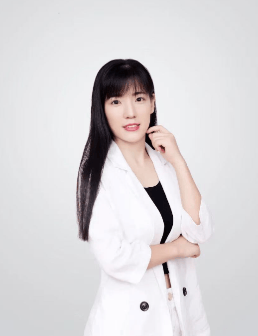 【匯蘇馨巾幗家政】 肖煥:母嬰護(hù)理<strong></p>
<p>母嬰護(hù)理
</strong>,以愛為本:母嬰護(hù)理