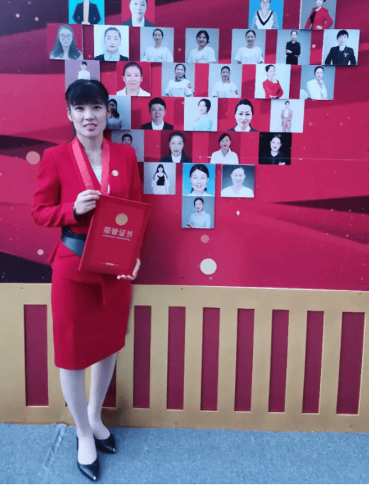 【匯蘇馨巾幗家政】 肖煥:母嬰護(hù)理<strong></p>
<p>母嬰護(hù)理
</strong>,以愛為本:母嬰護(hù)理